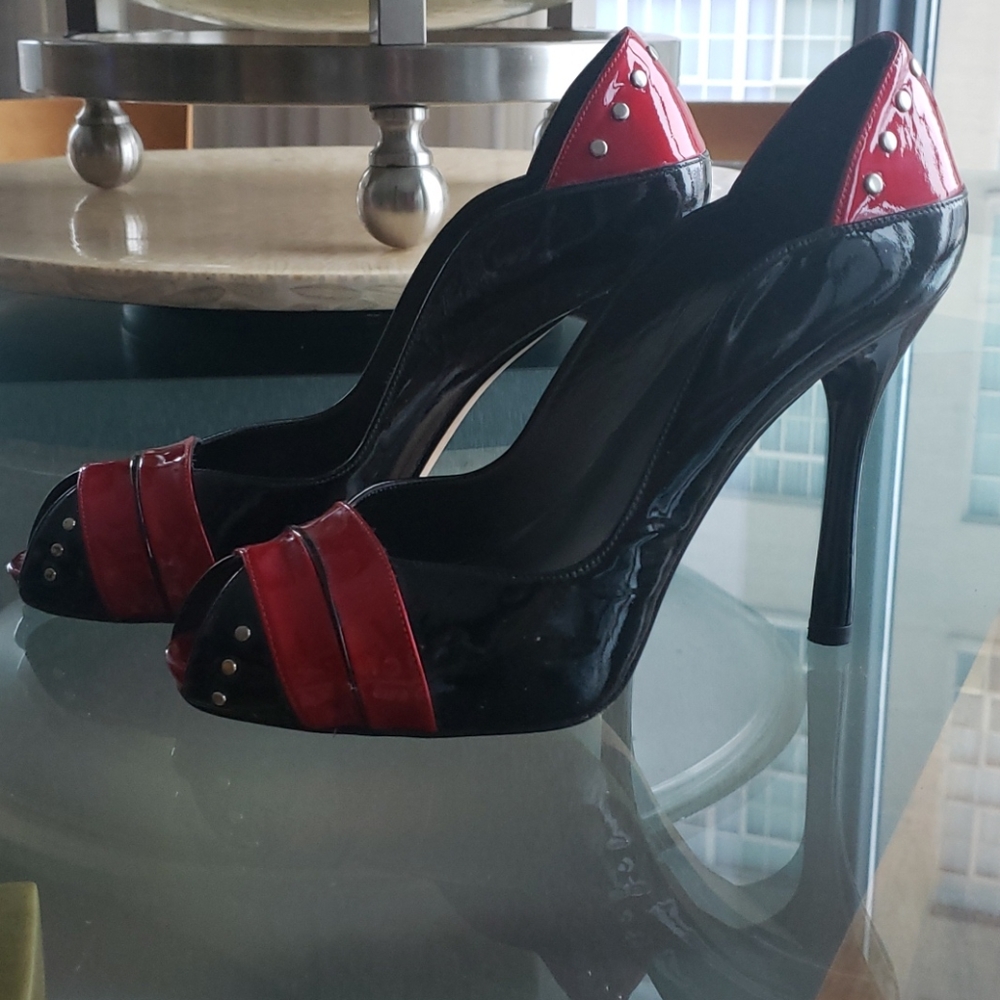 Shoes - Picture 3 of 4